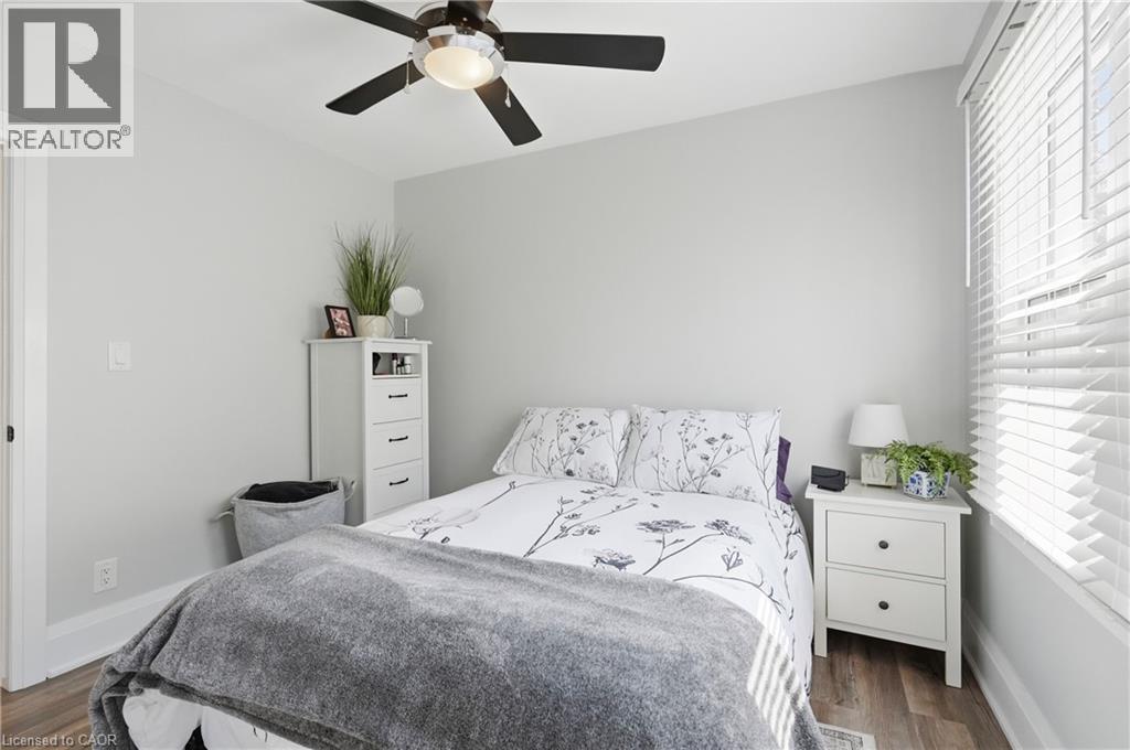 58 Tragina Avenue S, Hamilton, ON - Indoor Photo Showing Bedroom