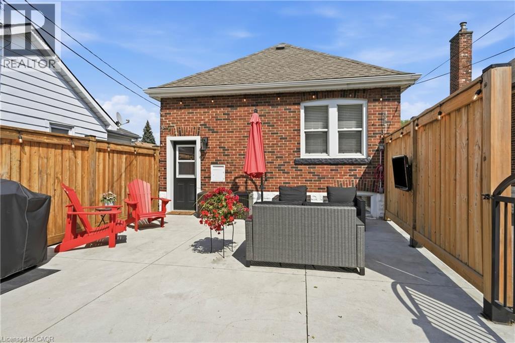 58 Tragina Avenue S, Hamilton, ON - Outdoor With Exterior