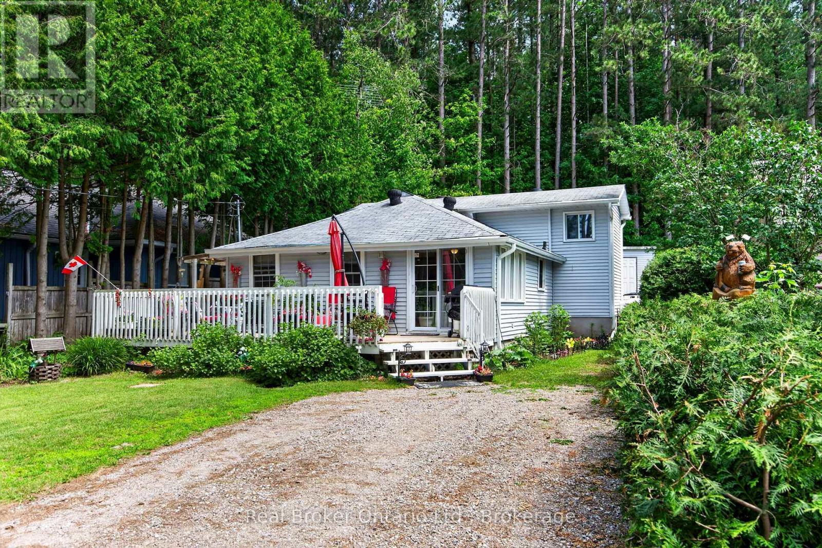 81 Andrew Drive, Tiny, ON
