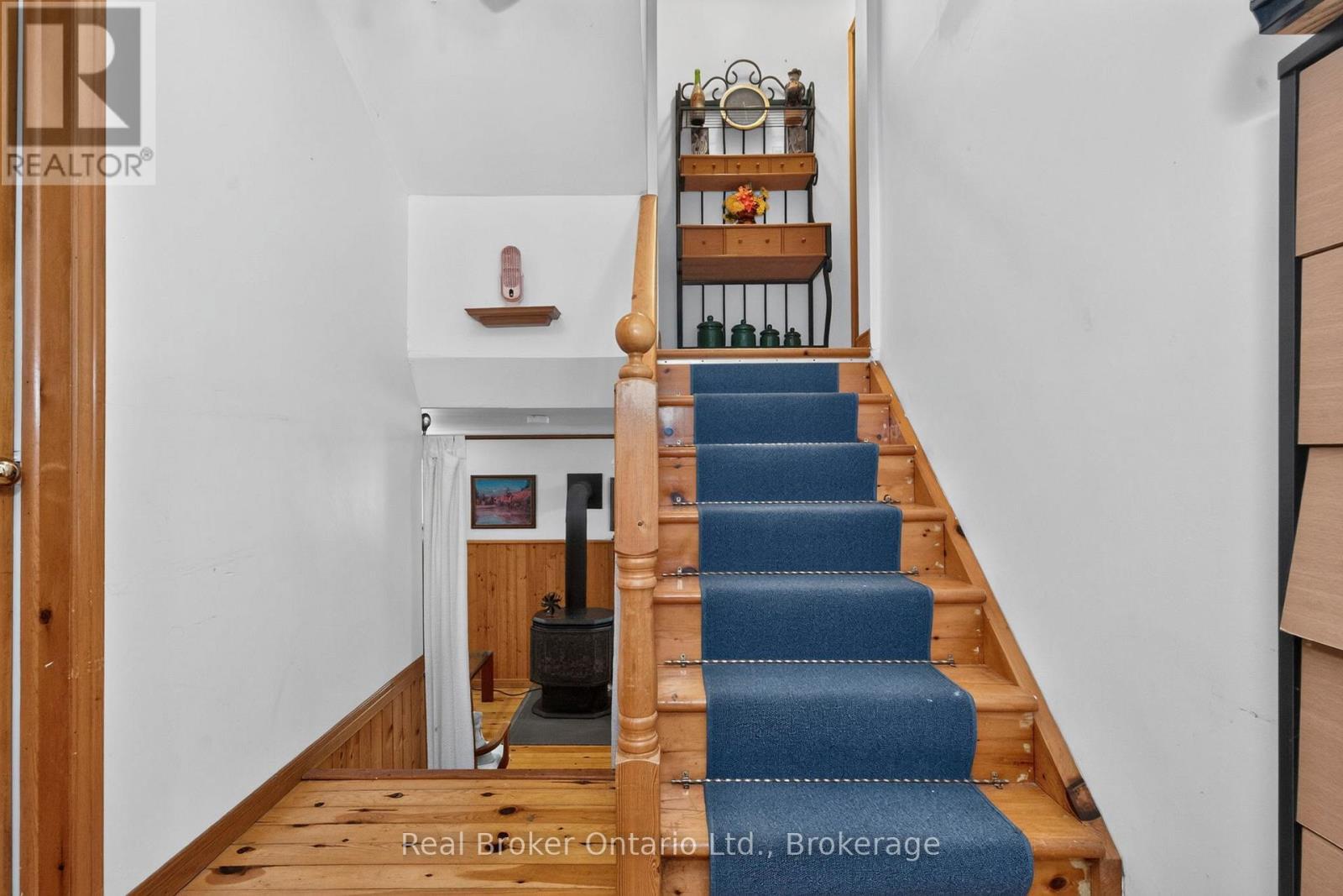 81 Andrew Drive, Tiny, ON