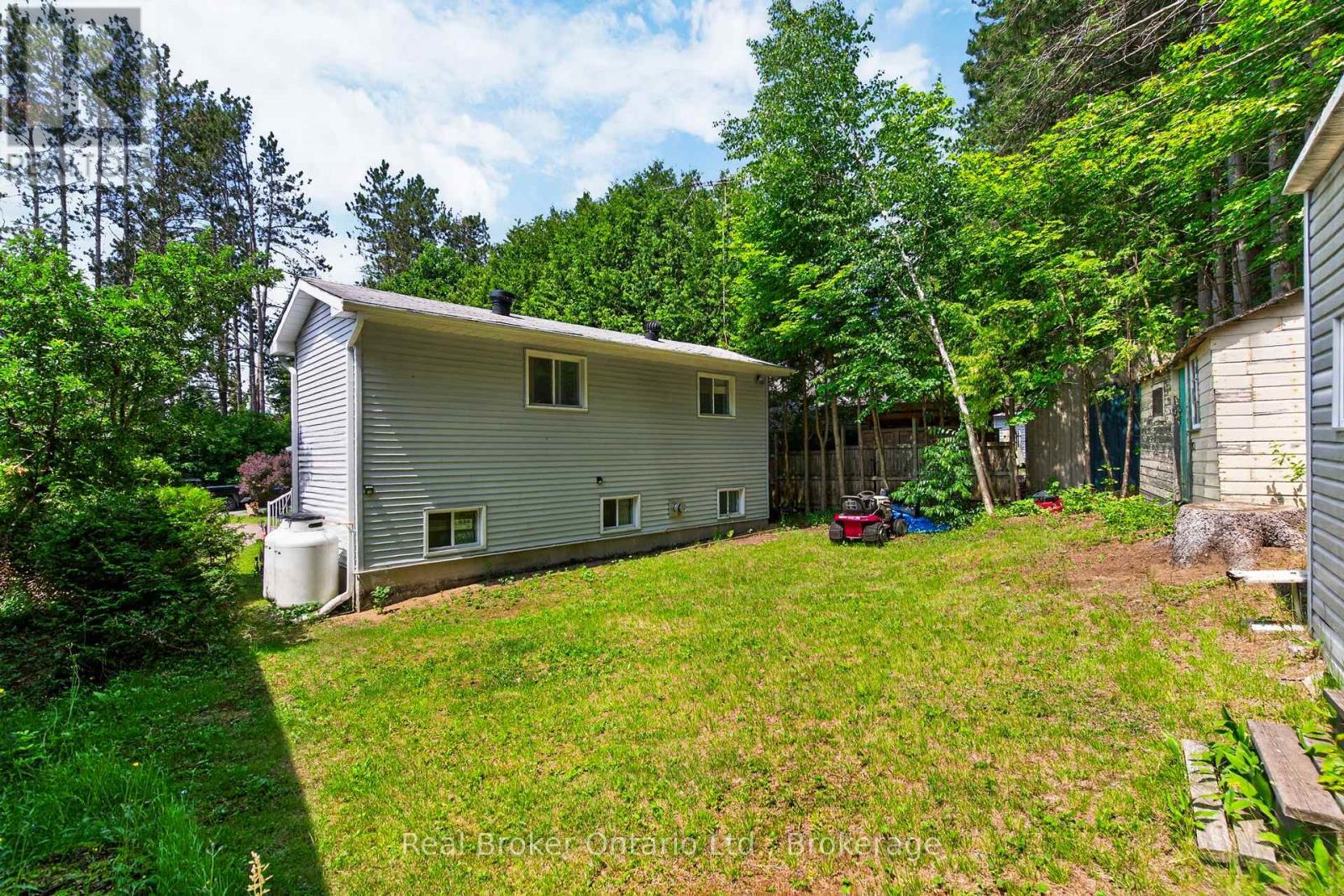 81 Andrew Drive, Tiny, ON
