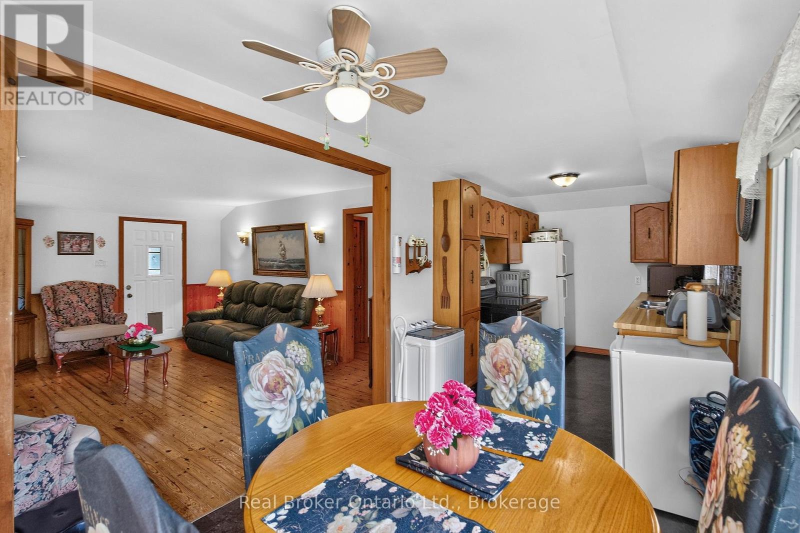 81 Andrew Drive, Tiny, ON