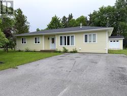 11 Tenth Avenue Pasadena, NL A0L 1K0