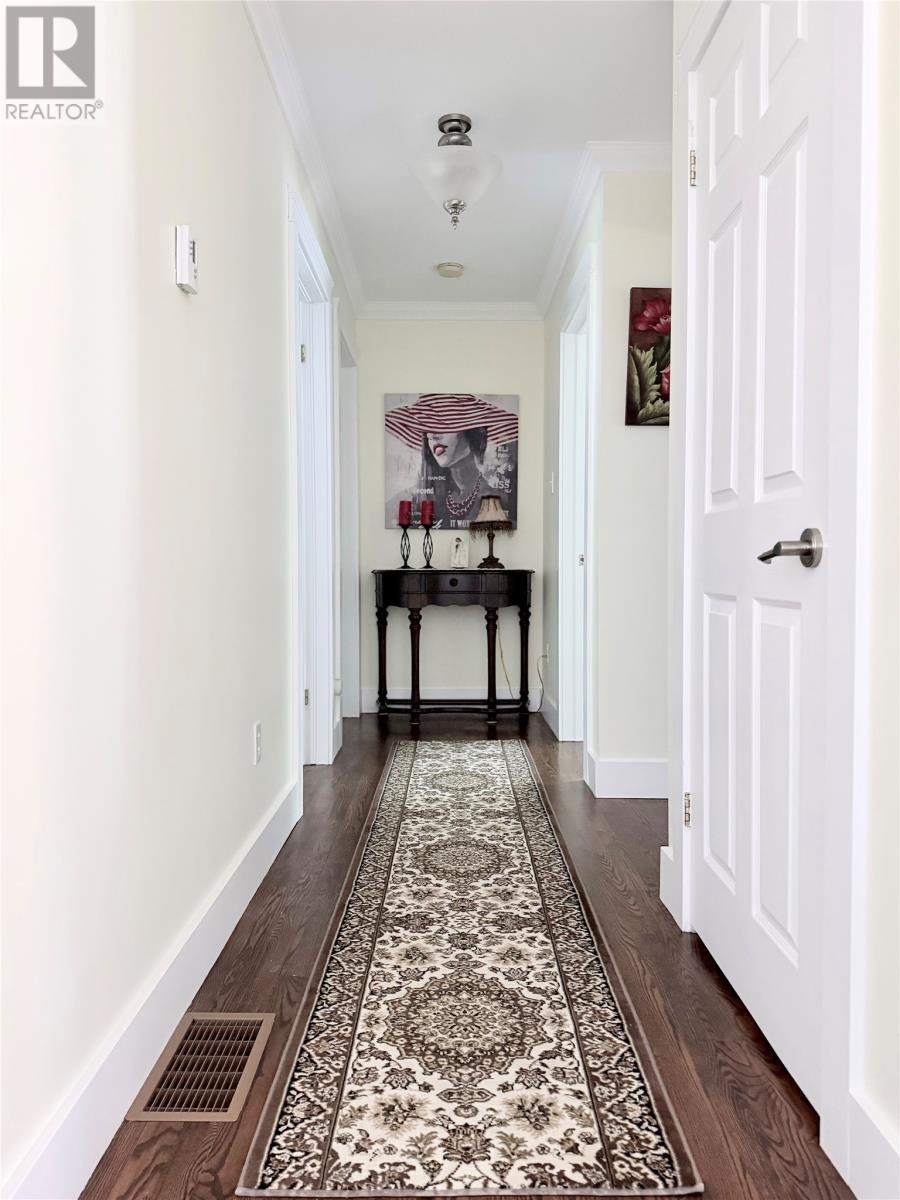 11 Tenth Avenue, Pasadena, NL
