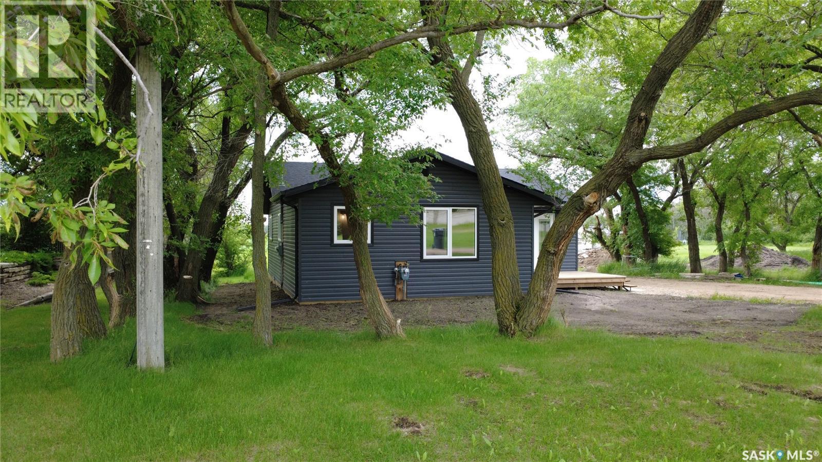 324 Penner Street, Waldheim, SK - Outdoor
