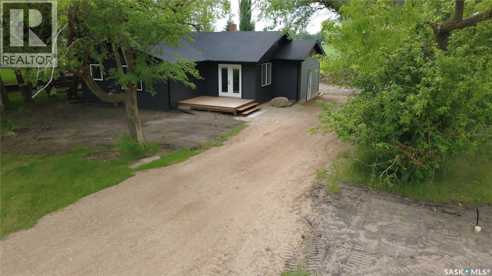 324 Penner Street, Waldheim, SK - Outdoor