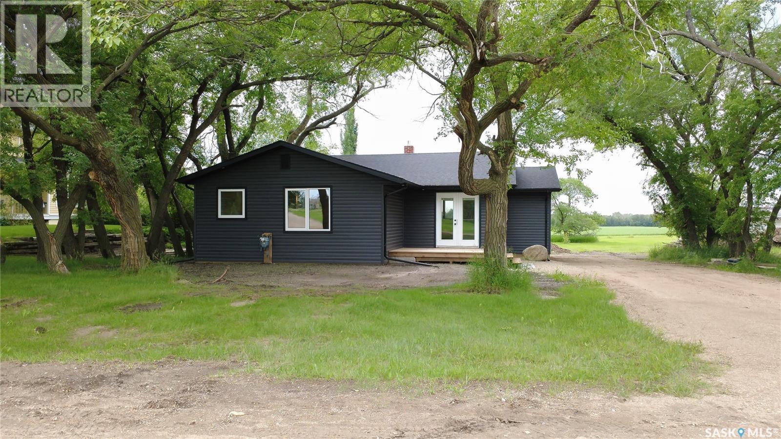324 Penner Street, Waldheim, SK - Outdoor