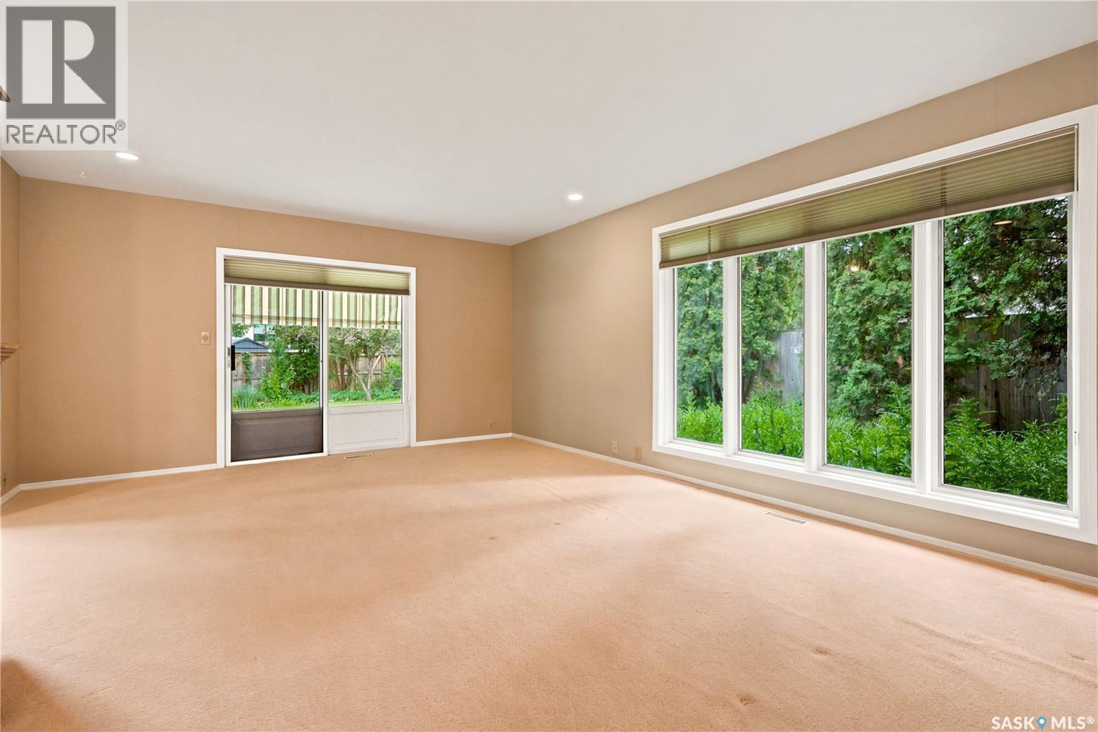 18 Lakeview Place, Regina, SK