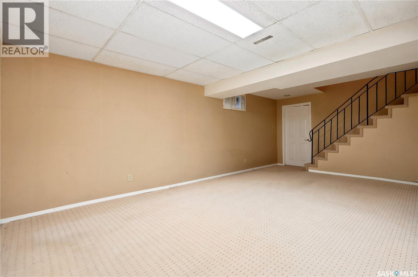 18 Lakeview Place, Regina, SK