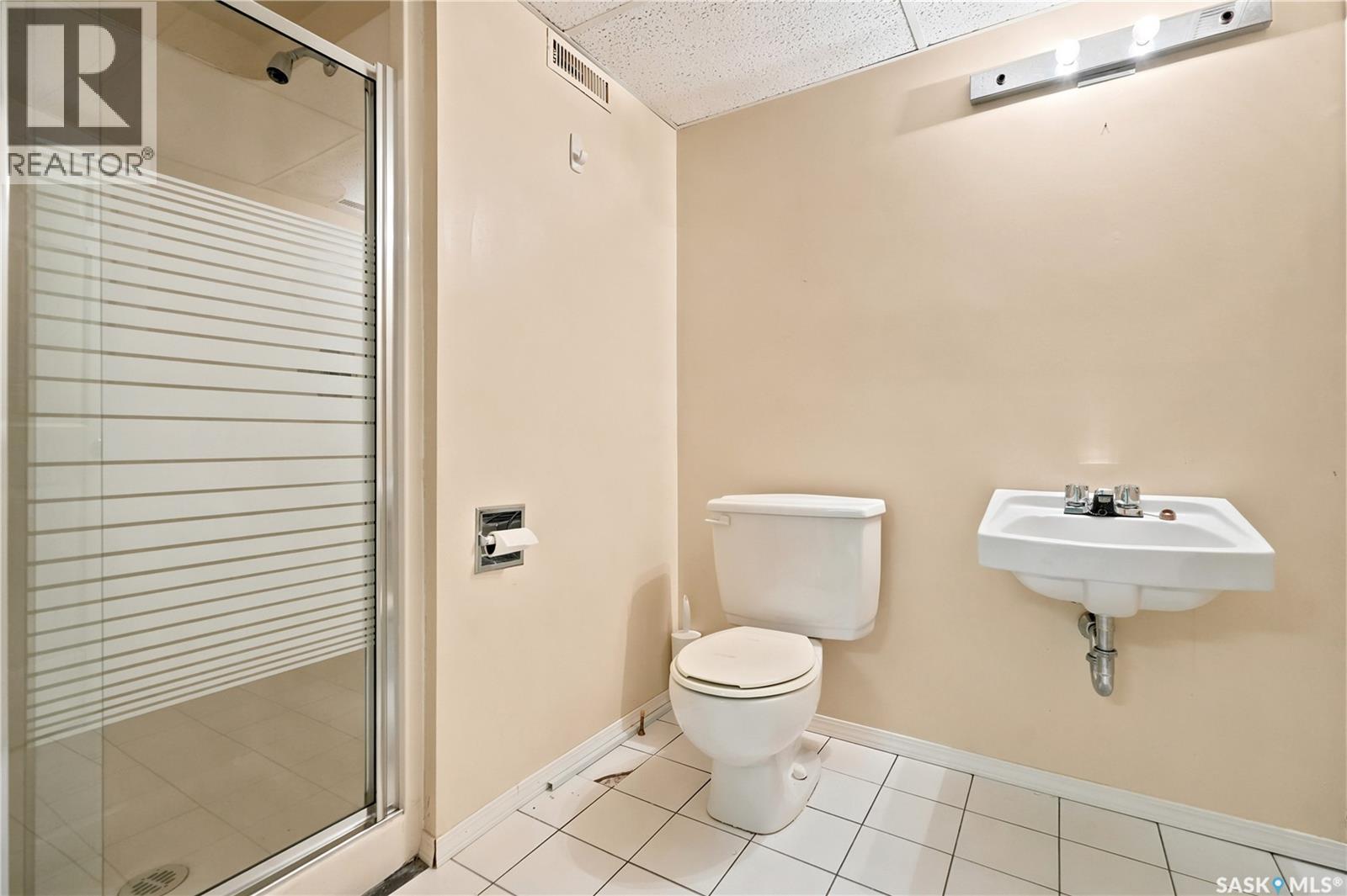 18 Lakeview Place, Regina, SK
