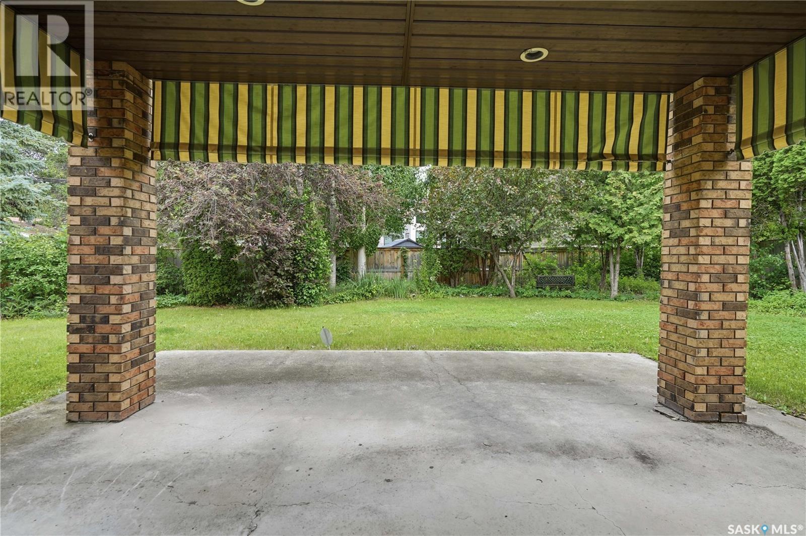 18 Lakeview Place, Regina, SK