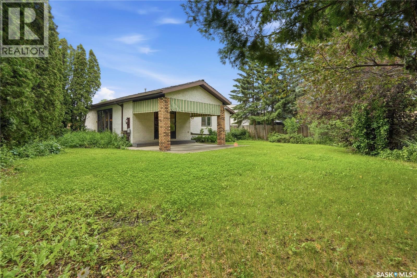 18 Lakeview Place, Regina, SK