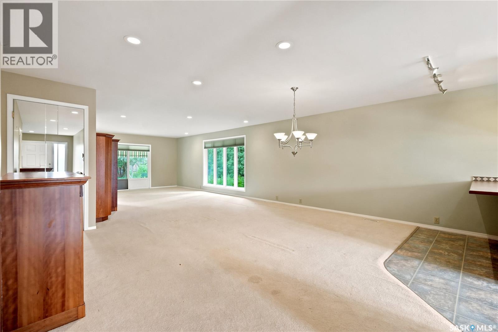 18 Lakeview Place, Regina, SK