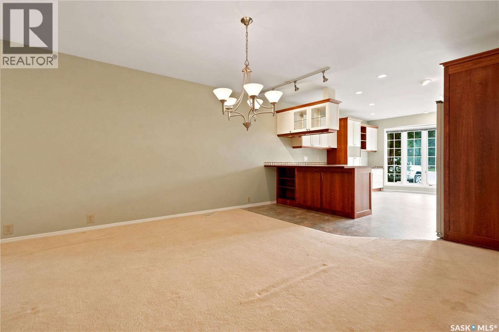 18 Lakeview Place, Regina, SK