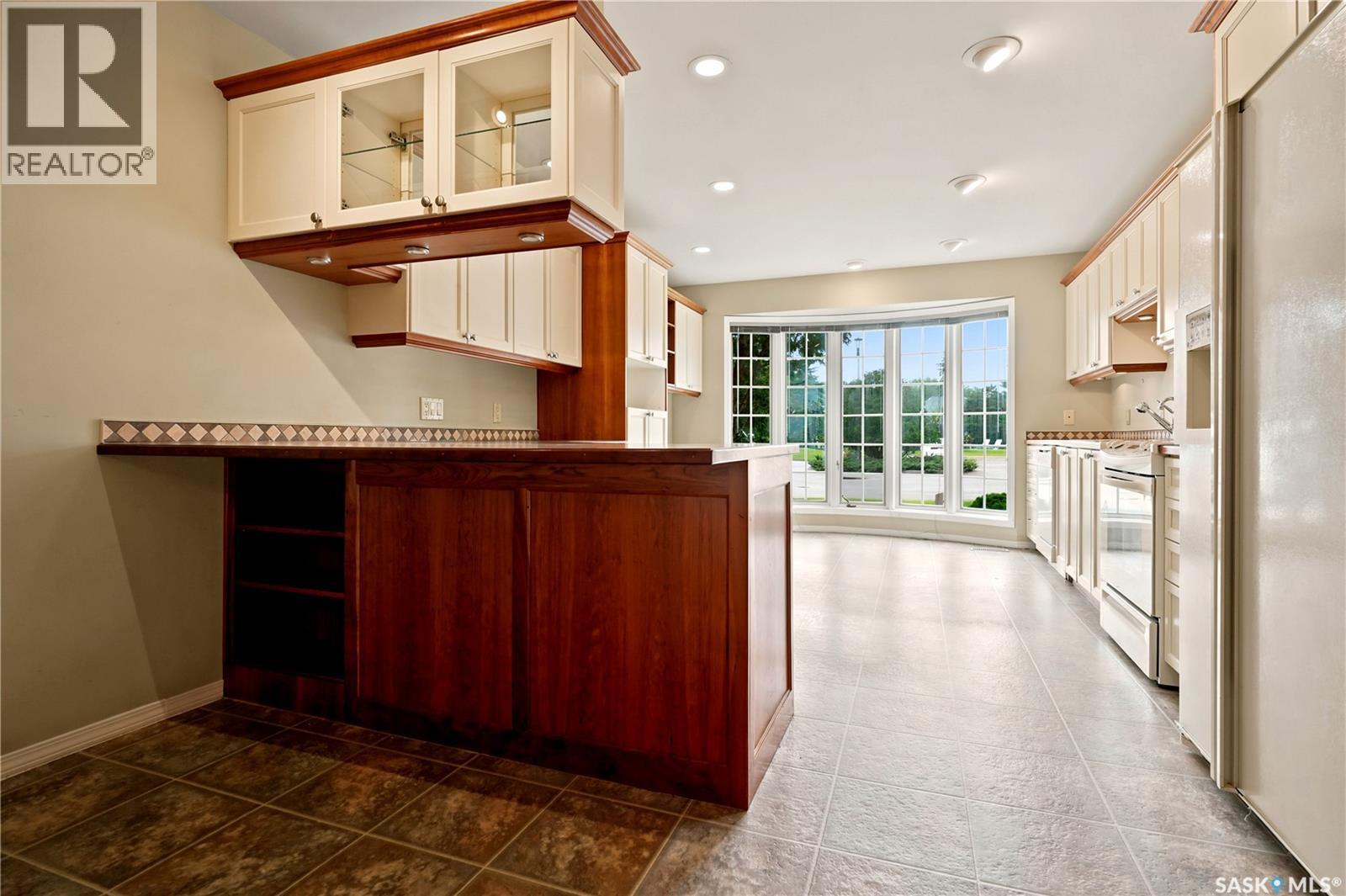 18 Lakeview Place, Regina, SK