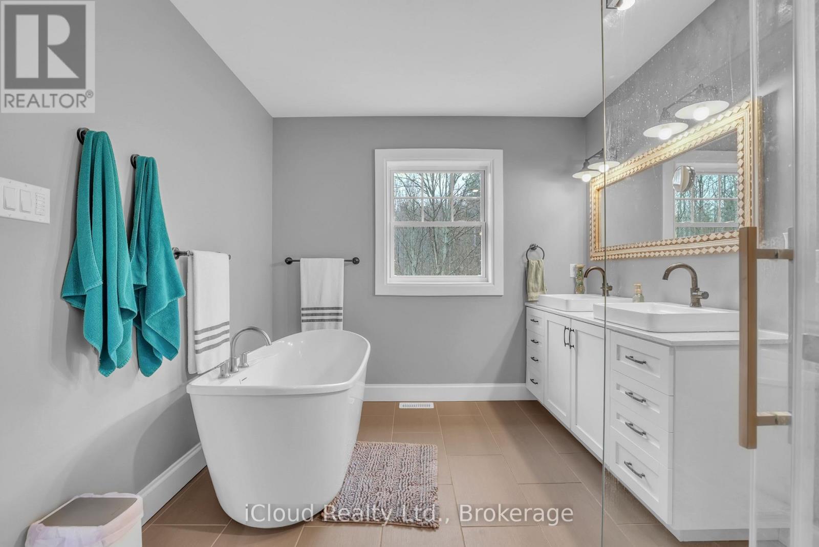 2091 Dwyer Road, Springwater, ON