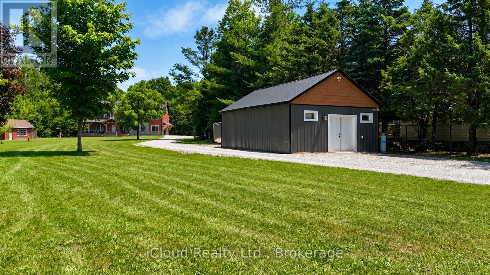 2091 Dwyer Road, Springwater, ON