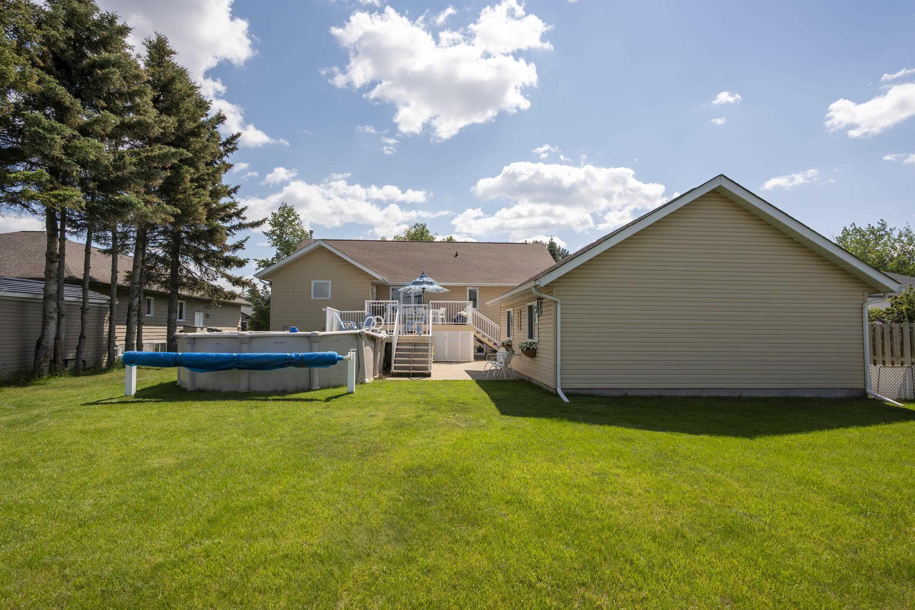 185 Ridgecrest Road, Thunder Bay, ON - Outdoor With Backyard