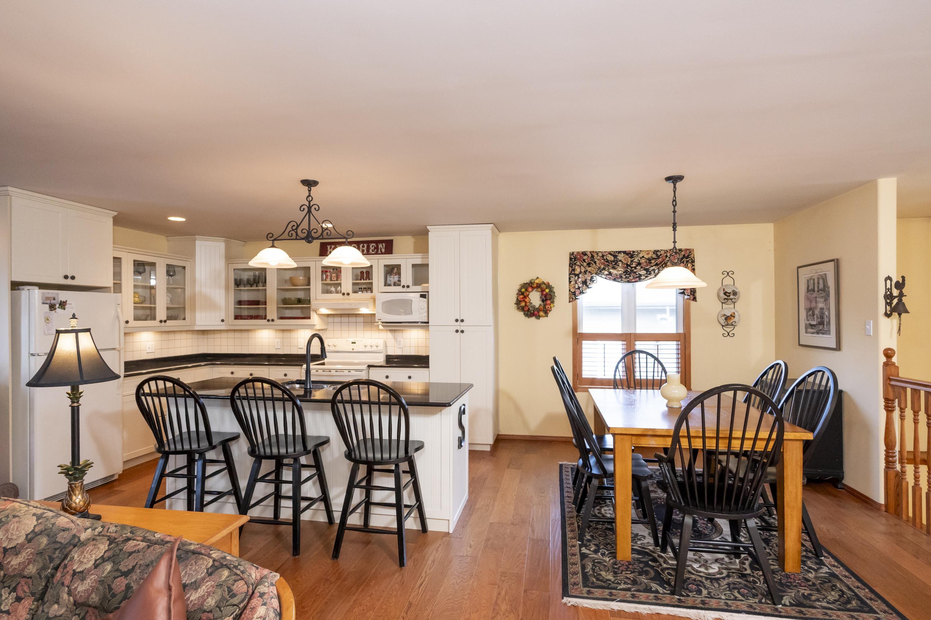 185 Ridgecrest Road, Thunder Bay, ON - Indoor Photo Showing Dining Room