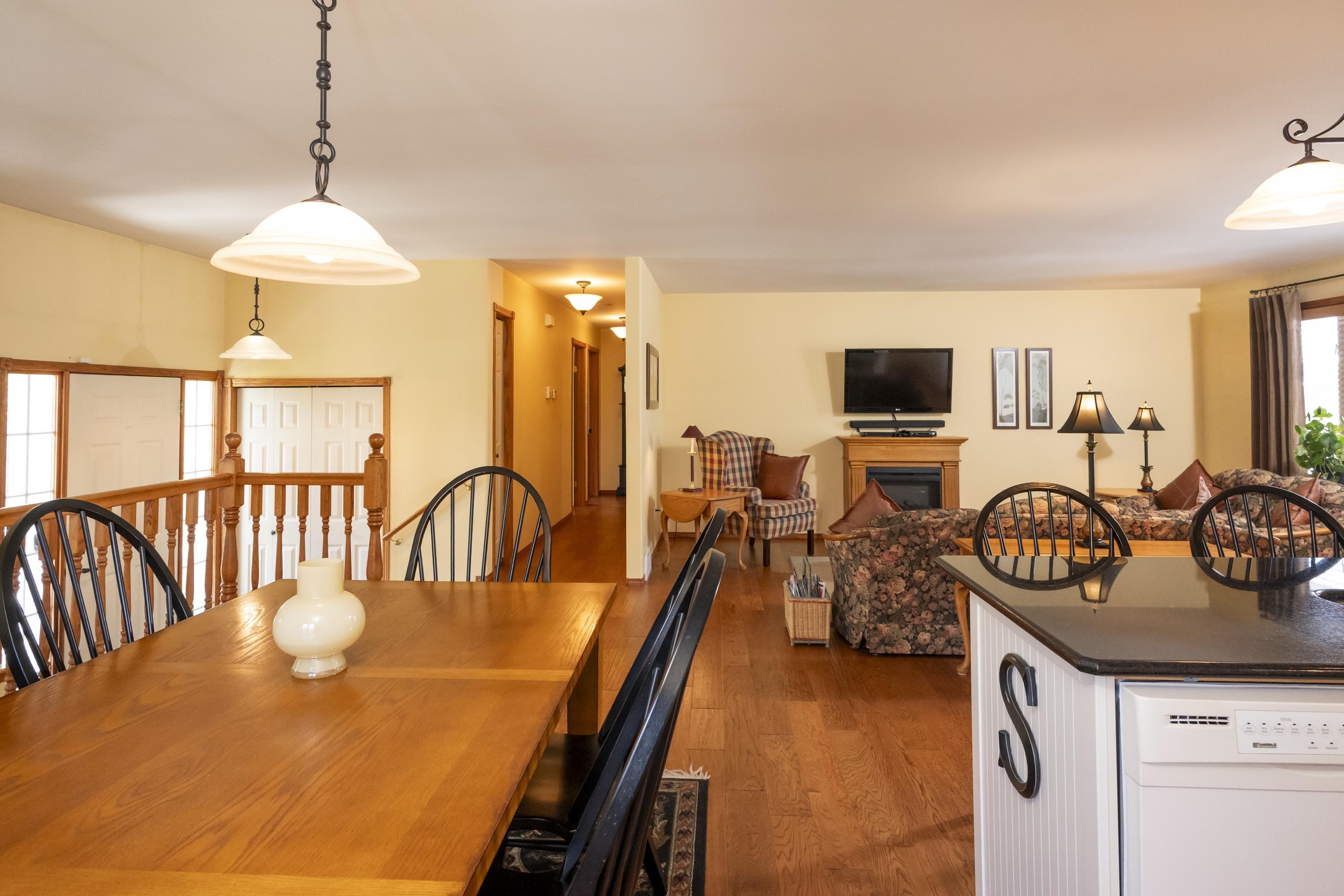 185 Ridgecrest Road, Thunder Bay, ON - Indoor Photo Showing Dining Room