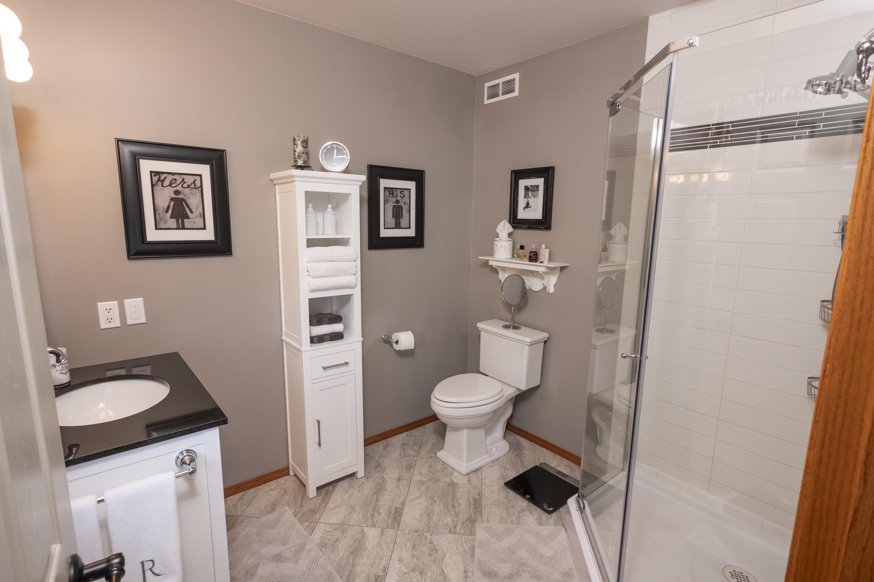 185 Ridgecrest Road, Thunder Bay, ON - Indoor Photo Showing Bathroom