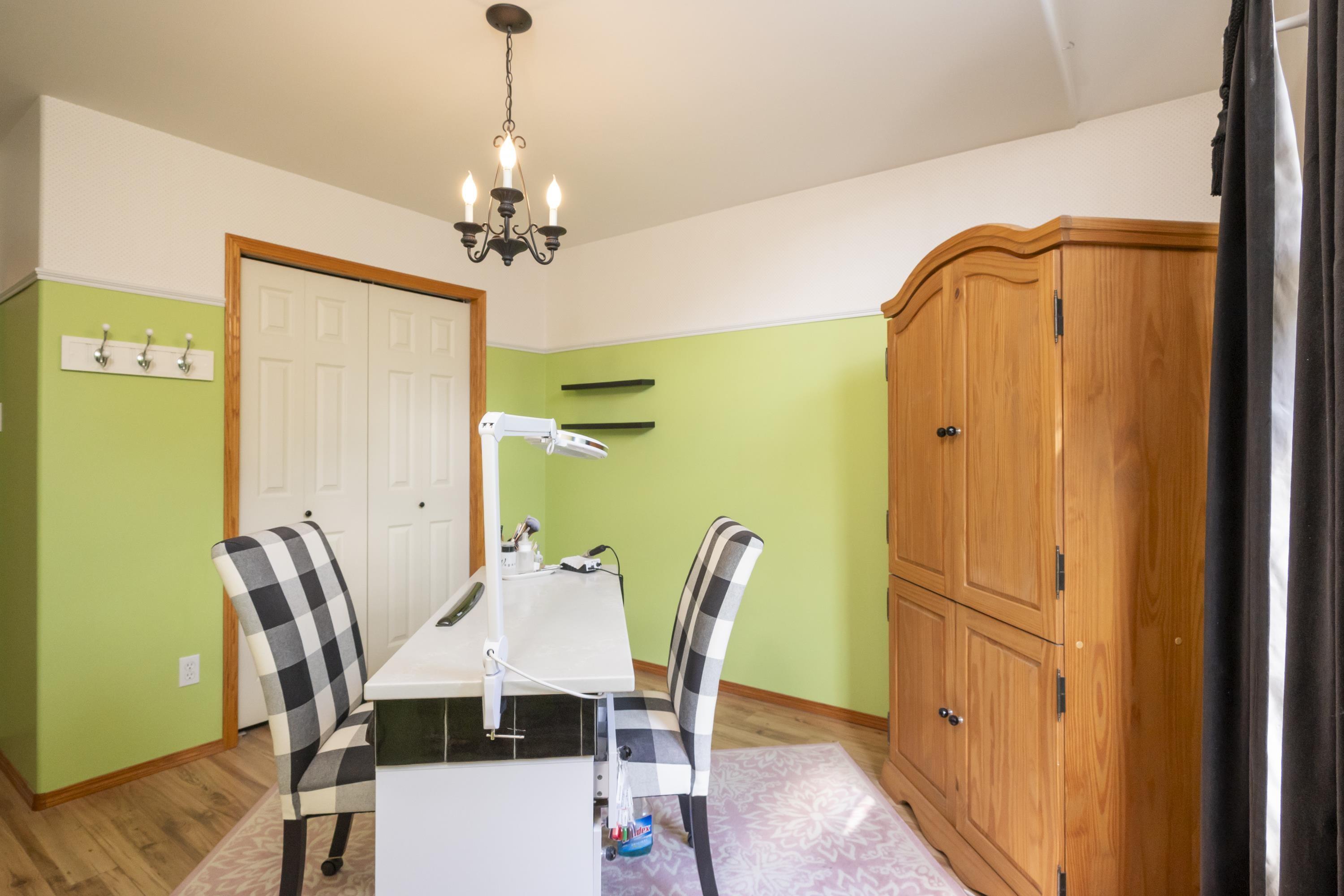 185 Ridgecrest Road, Thunder Bay, ON - Indoor Photo Showing Dining Room