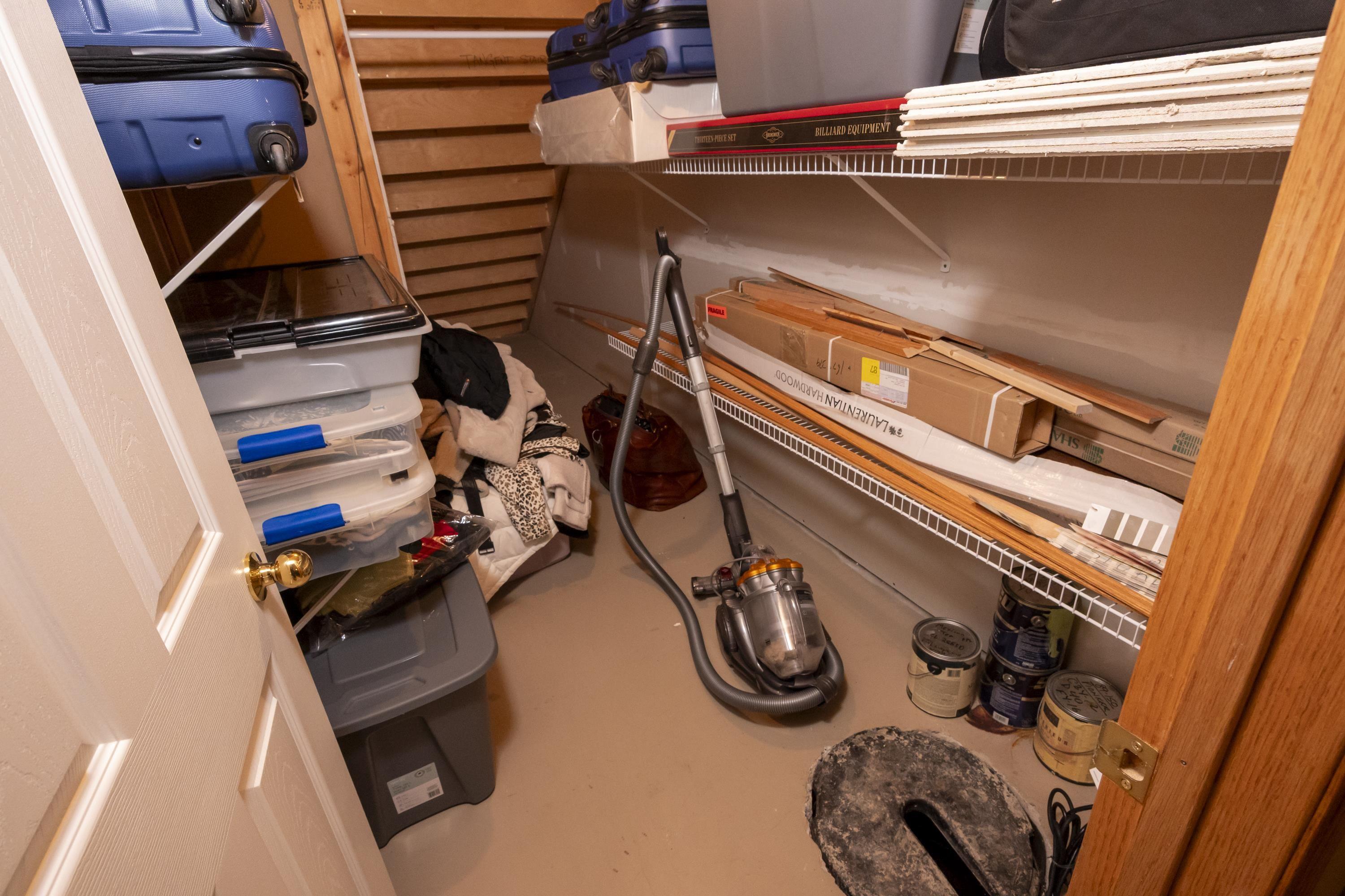 185 Ridgecrest Road, Thunder Bay, ON - Indoor