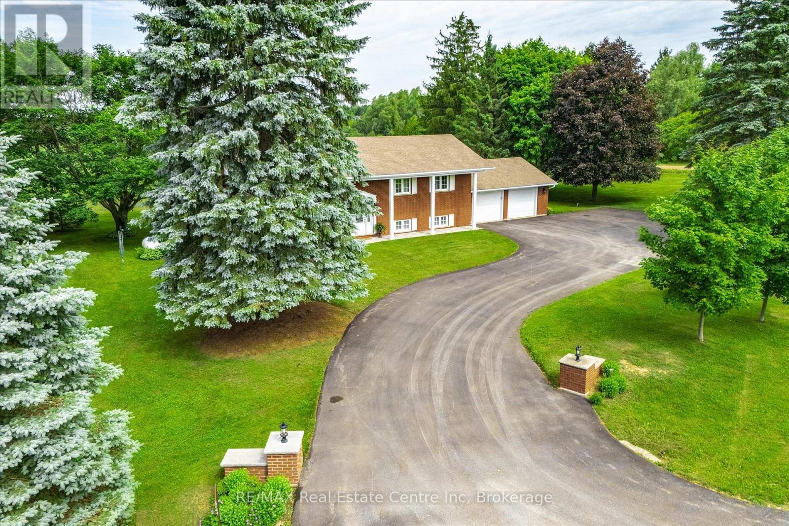 9098 Sideroad 27 Road, Erin, ON - Outdoor With View
