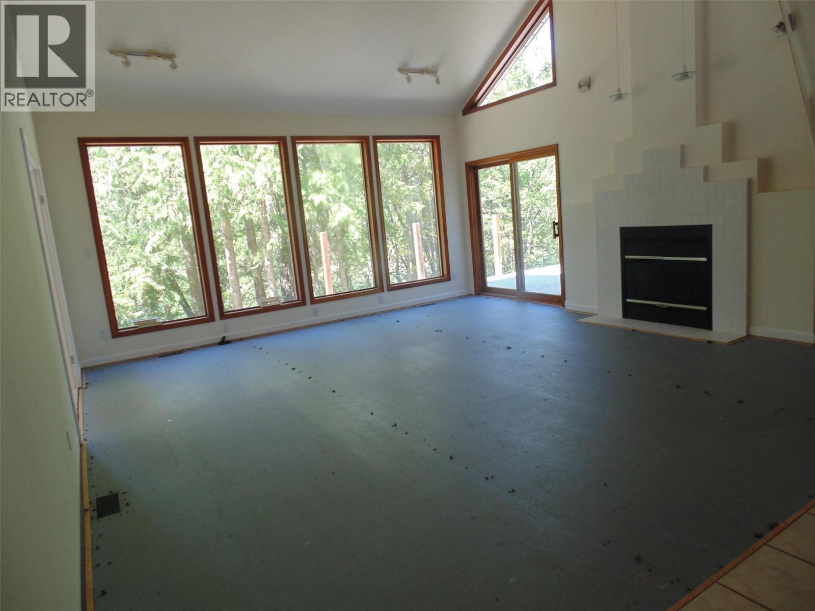 1415 Bridge Road, Crescent Valley, BC - Indoor