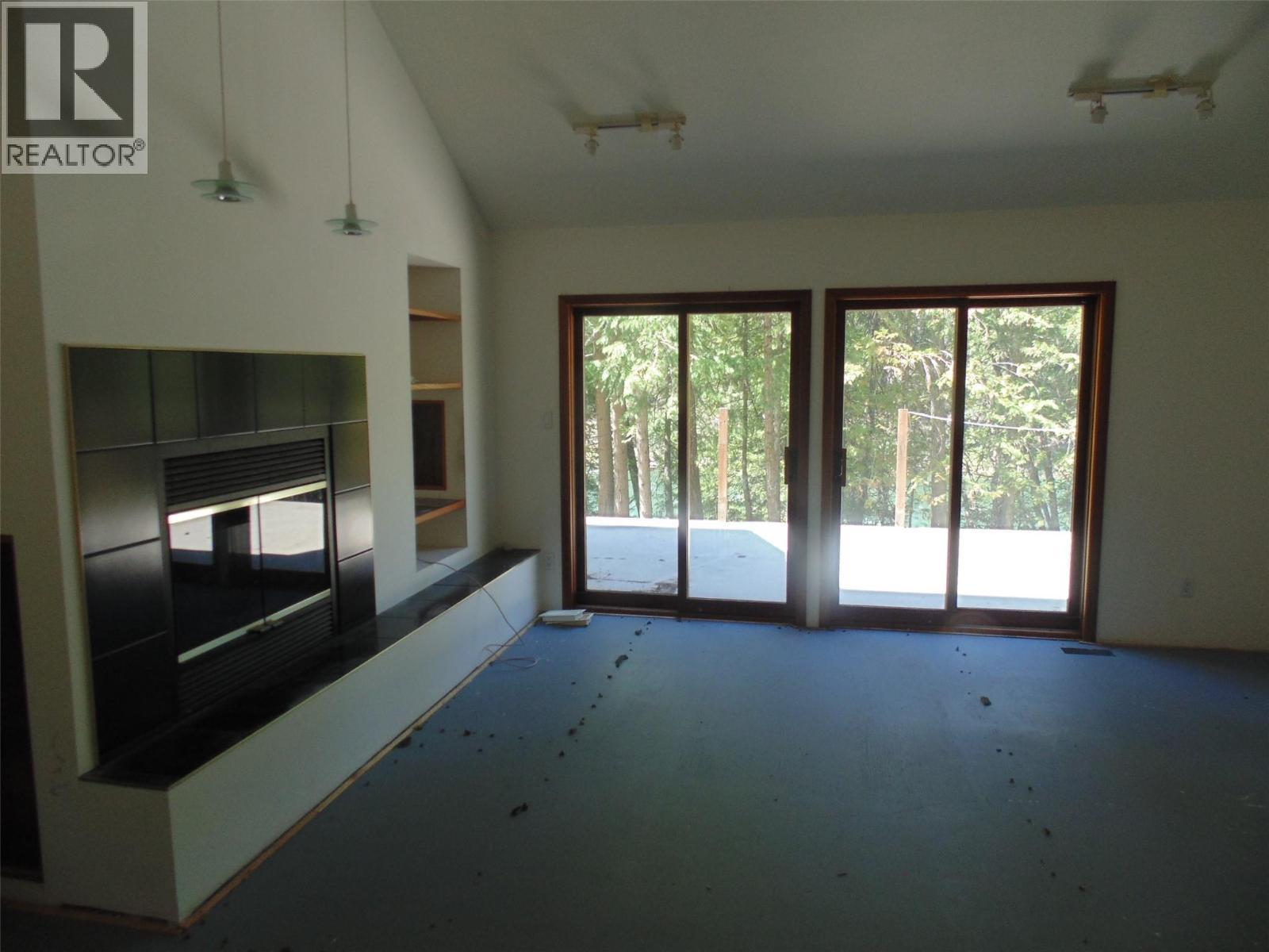 1415 Bridge Road, Crescent Valley, BC - Indoor