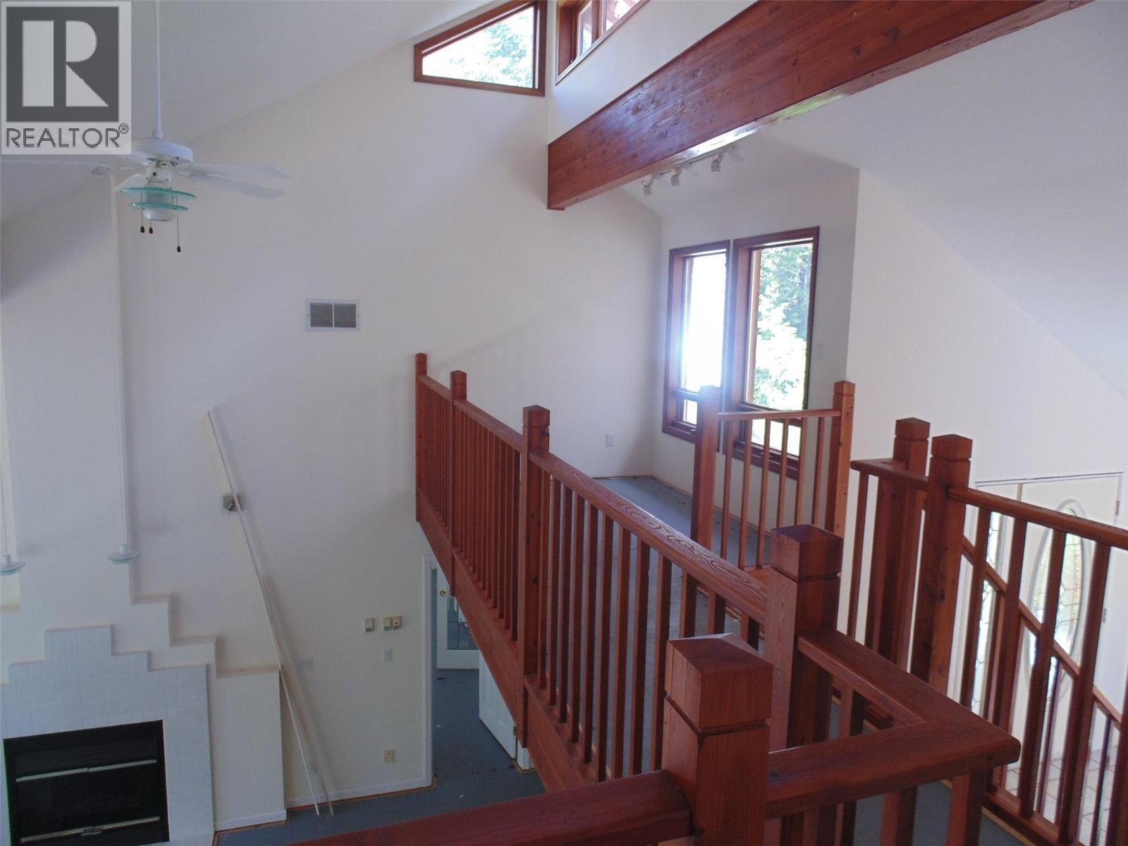 1415 Bridge Road, Crescent Valley, BC - Indoor Photo Showing Other Room