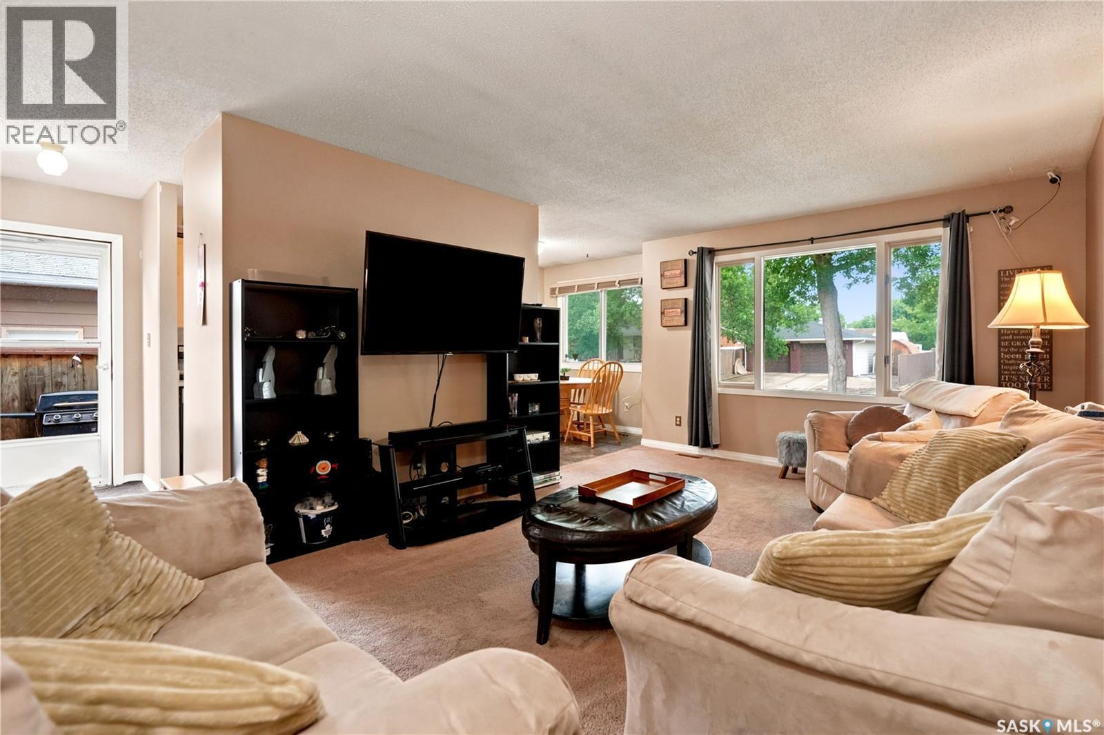 109 Church Drive, Regina, SK
