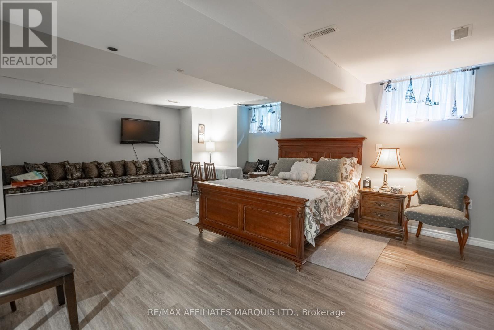 420 Third Street W, Cornwall, ON - Indoor Photo Showing Bedroom