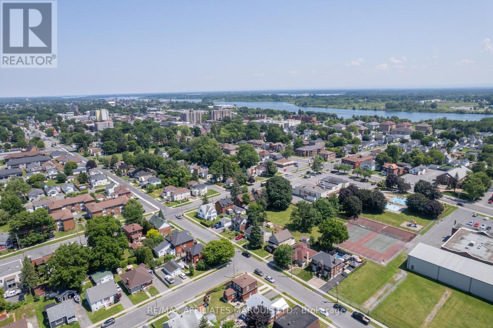 420 Third Street W, Cornwall, ON - Outdoor With View