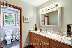 Main 4 pc bathroom -