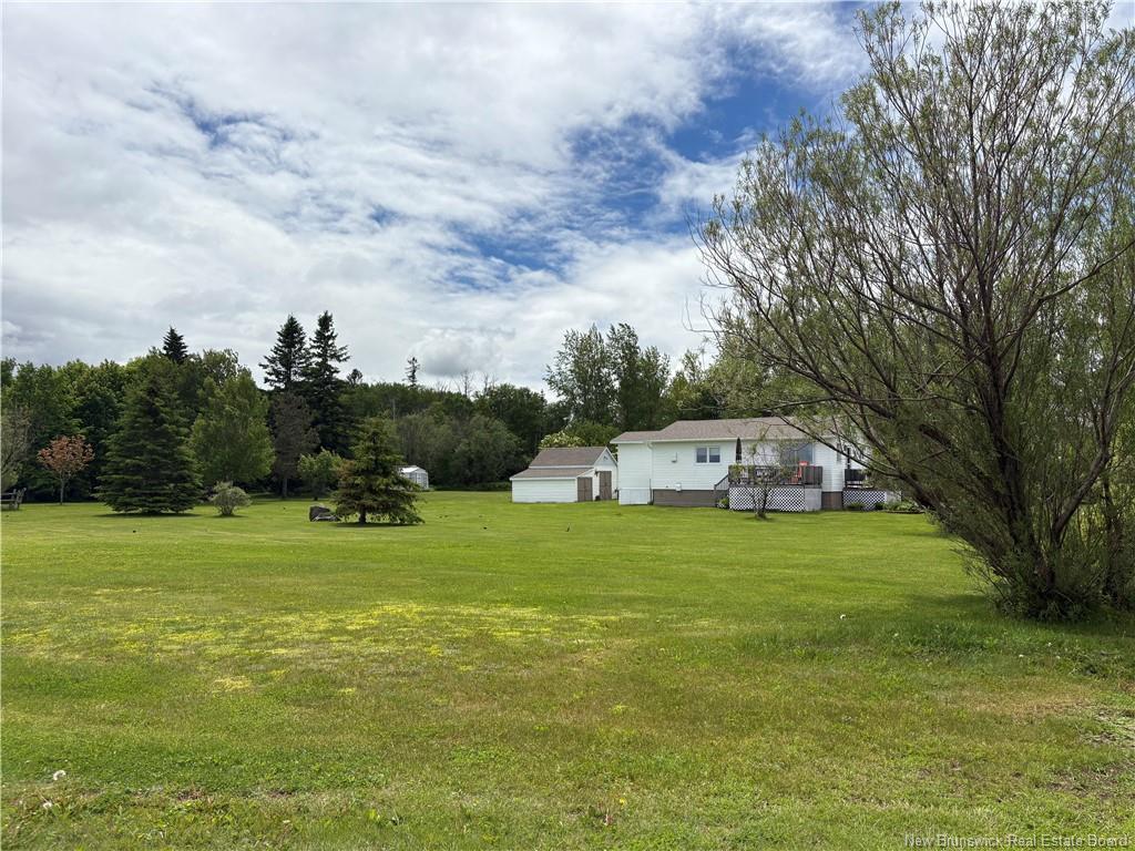 75 Rue Des Chalets, Pointe-Verte, NB