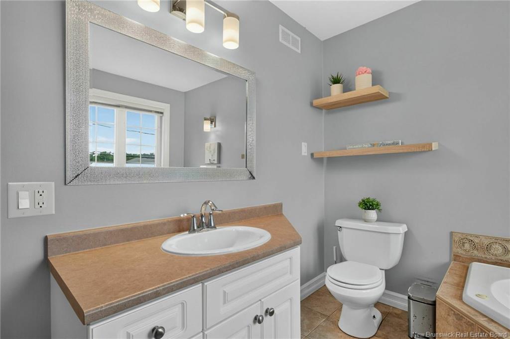 242 Doreen Cres, Dieppe, NB