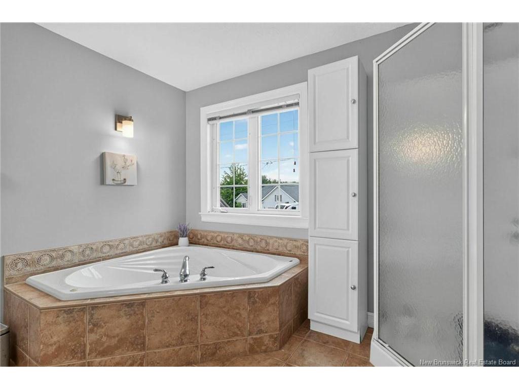242 Doreen Cres, Dieppe, NB