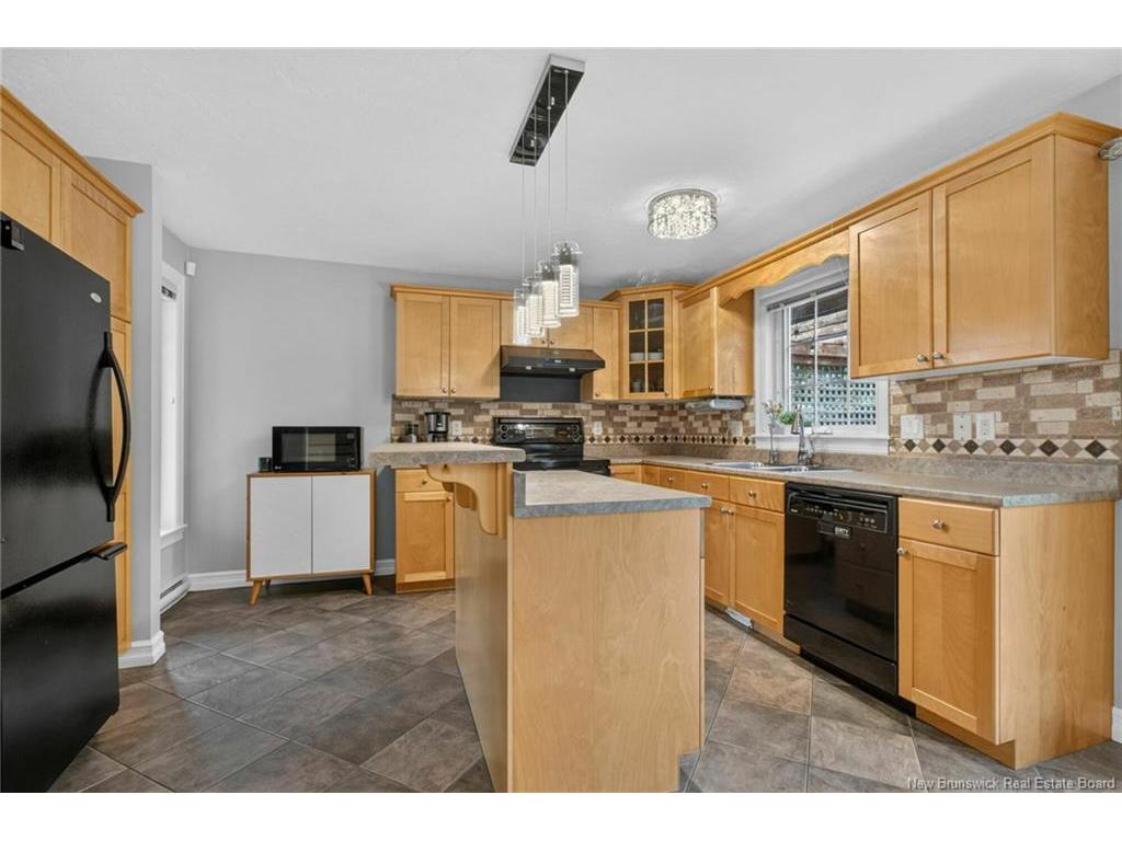 242 Doreen Cres, Dieppe, NB