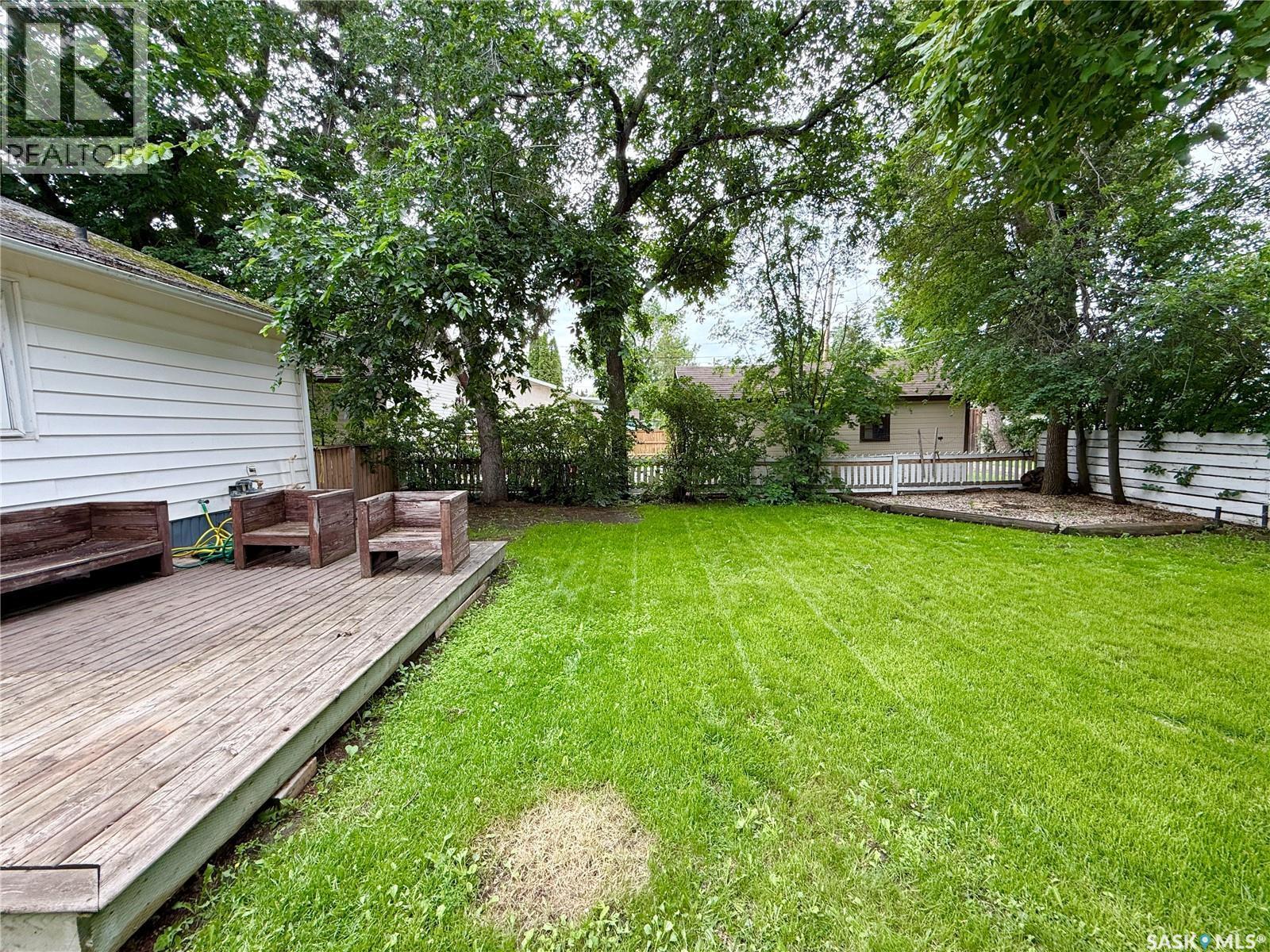 431 Qu'Appelle Street, Weyburn, SK