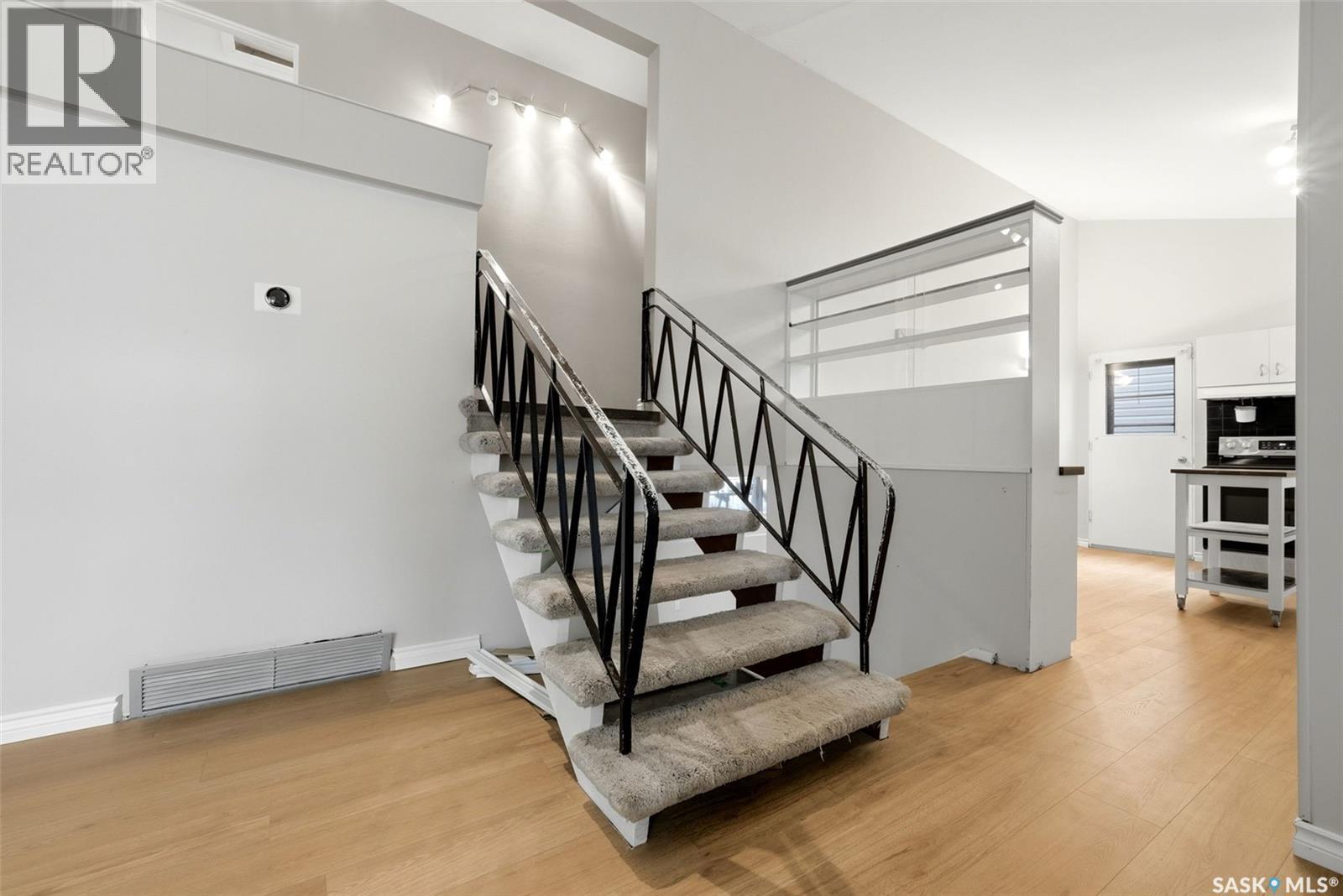 80 Bobolink Bay, Regina, SK