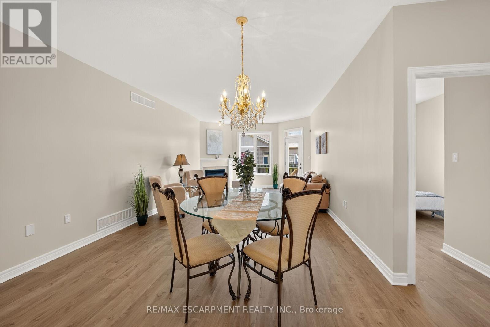 14 Ecker Lane, Hamilton, ON