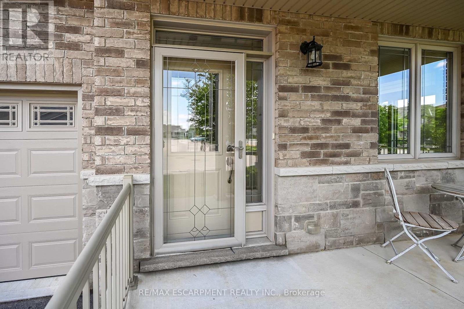 14 Ecker Lane, Hamilton, ON