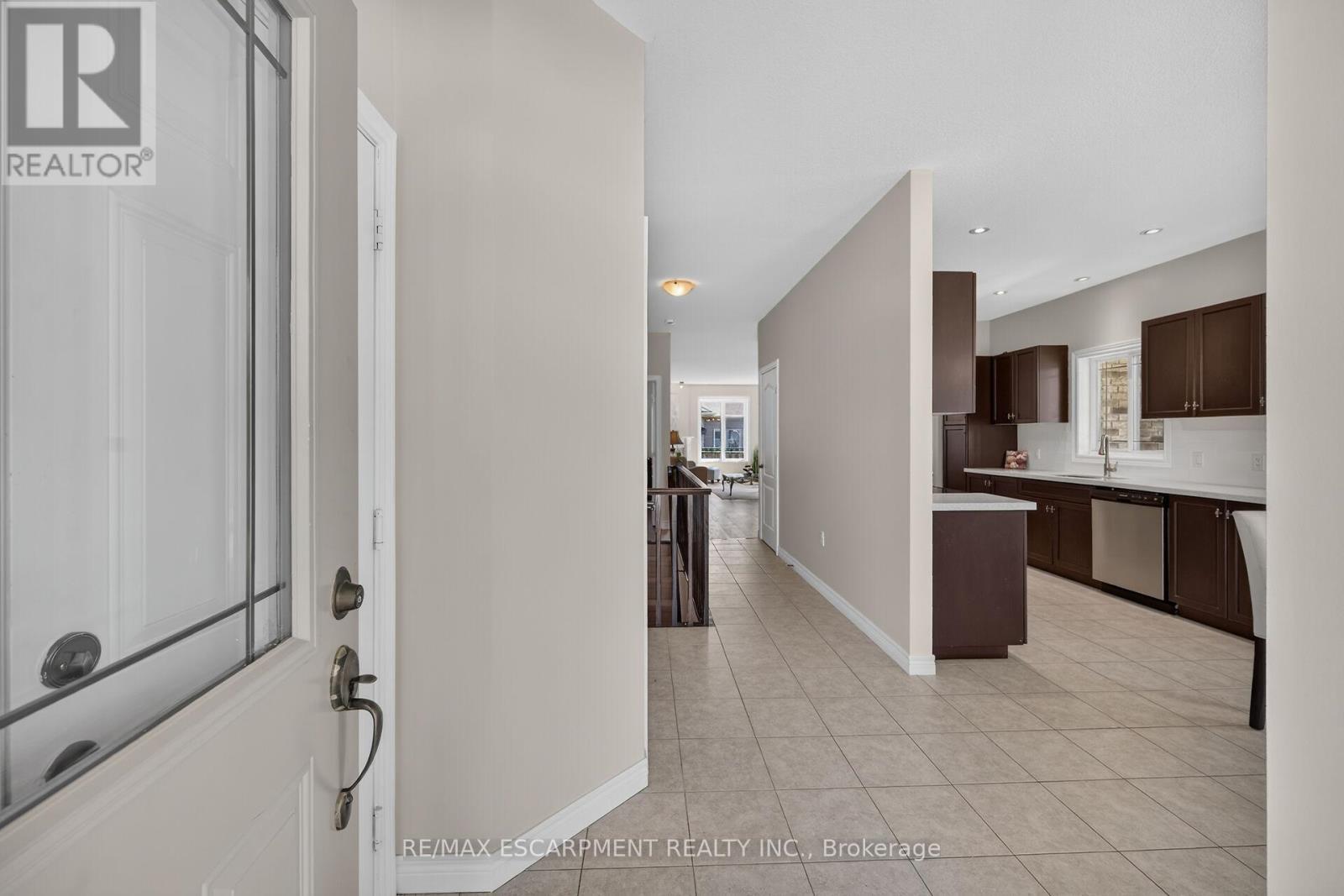 14 Ecker Lane, Hamilton, ON