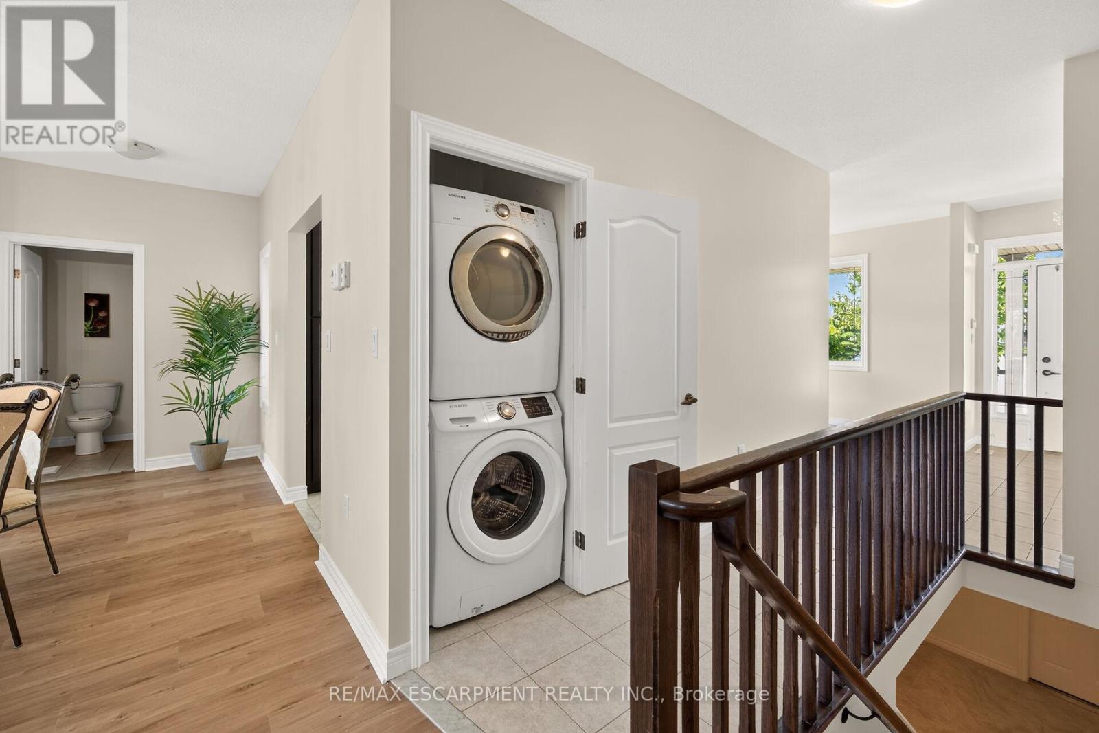 14 Ecker Lane, Hamilton, ON
