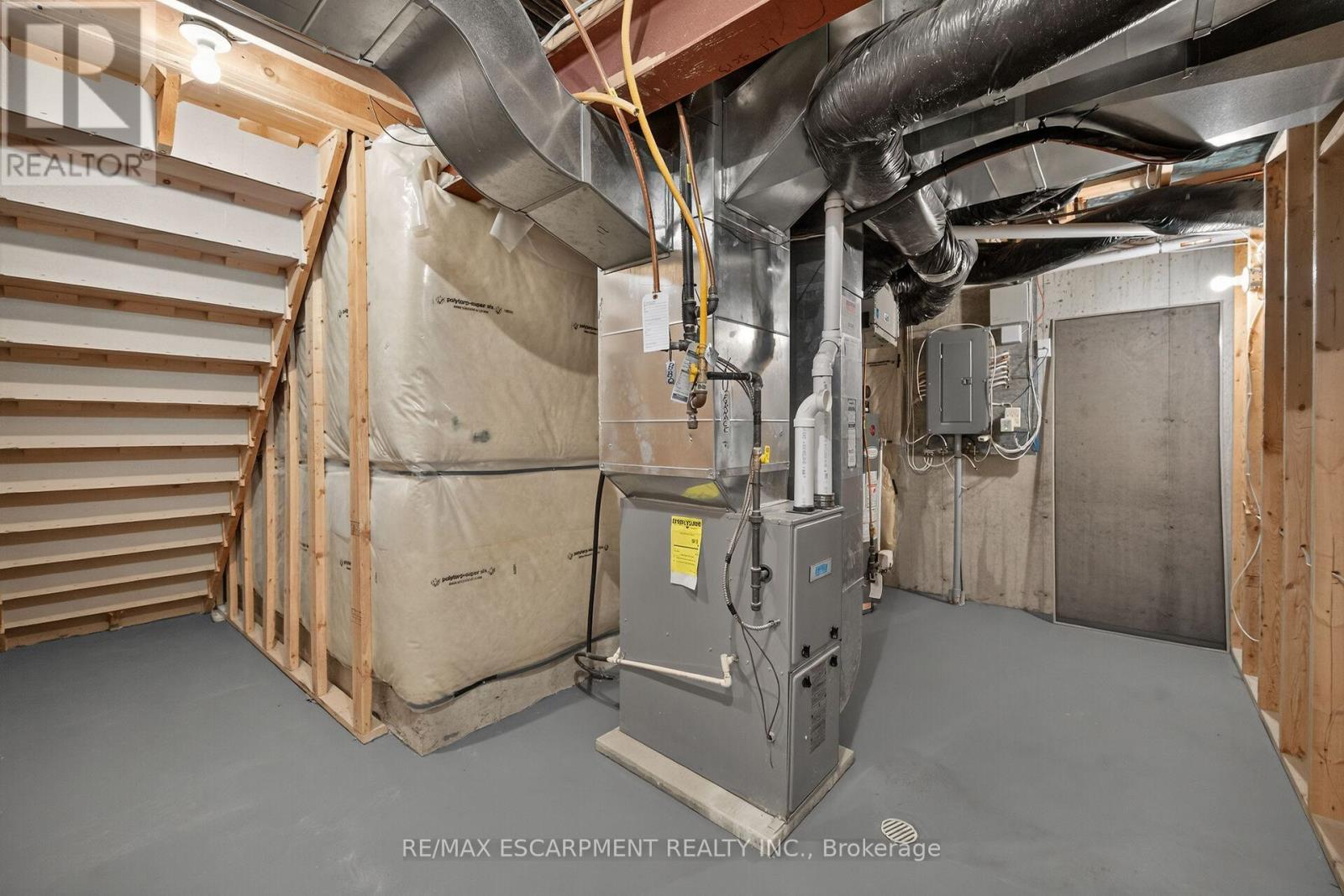 14 Ecker Lane, Hamilton, ON