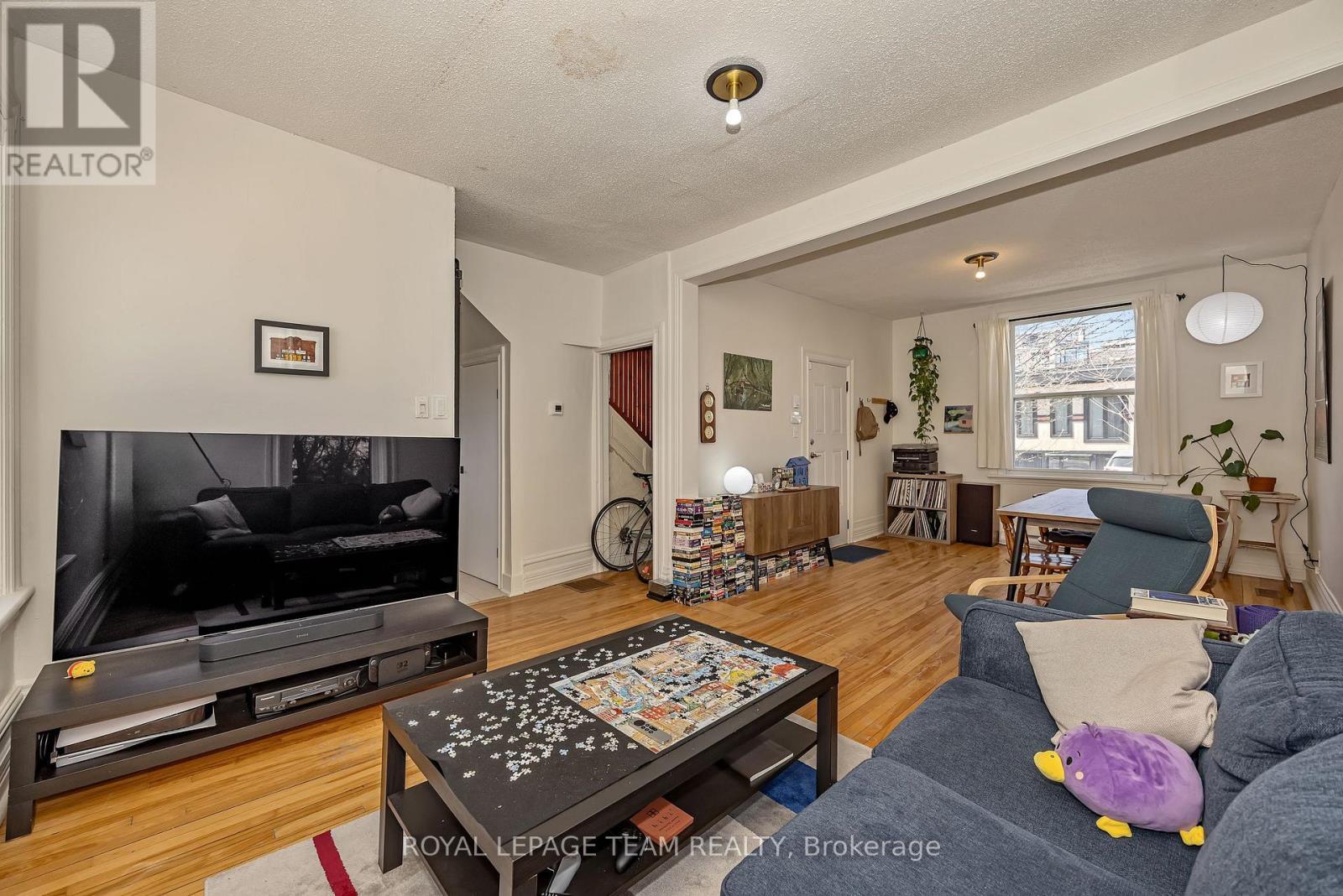 11 Sherbrooke Avenue, Ottawa, ON