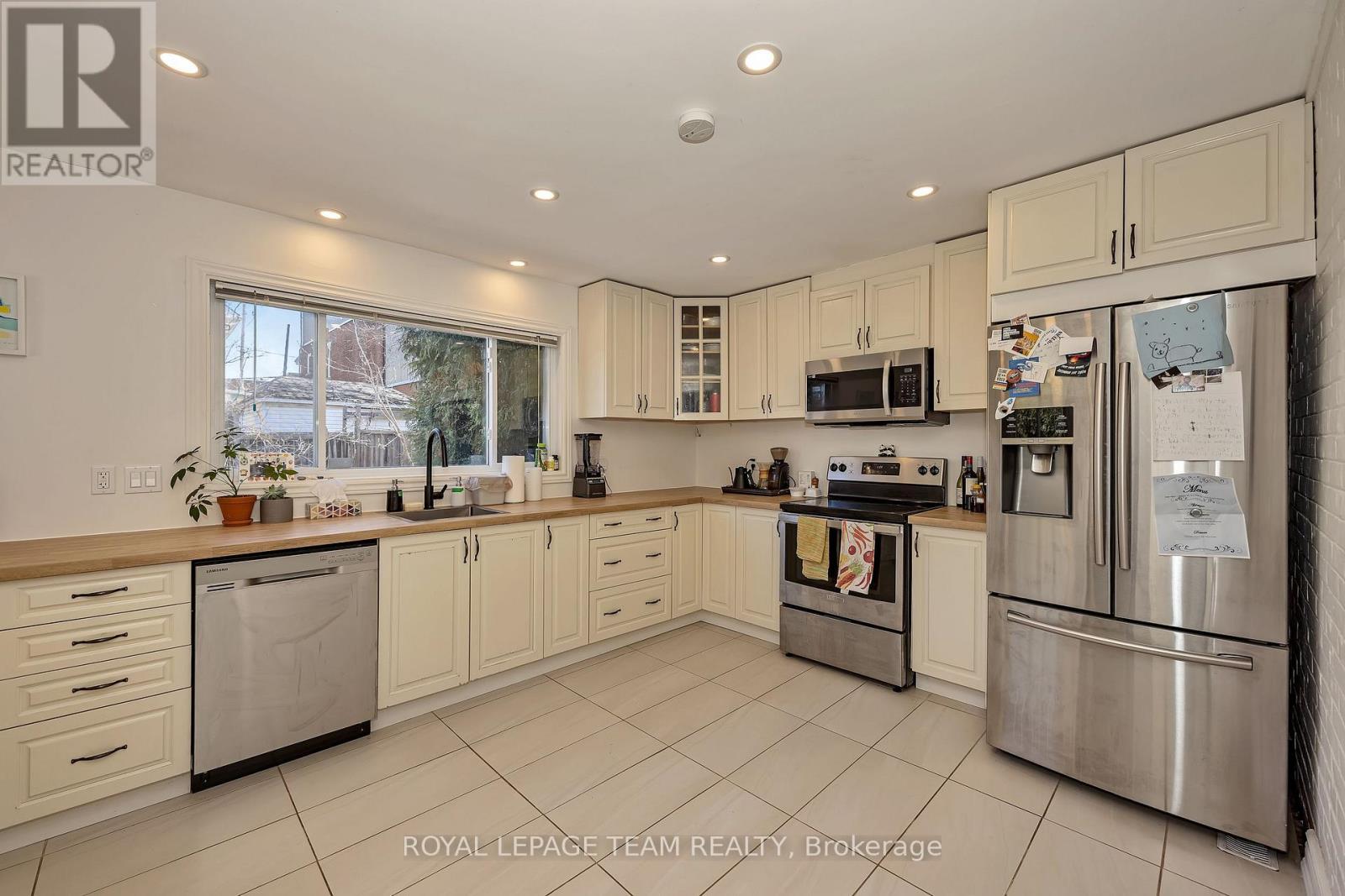 11 Sherbrooke Avenue, Ottawa, ON