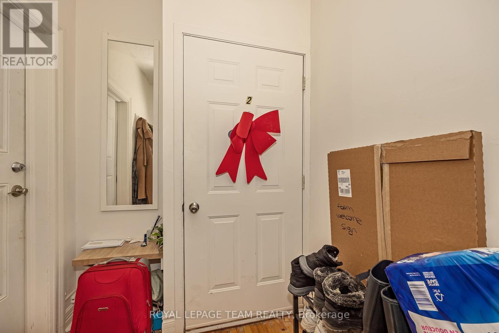 11 Sherbrooke Avenue, Ottawa, ON