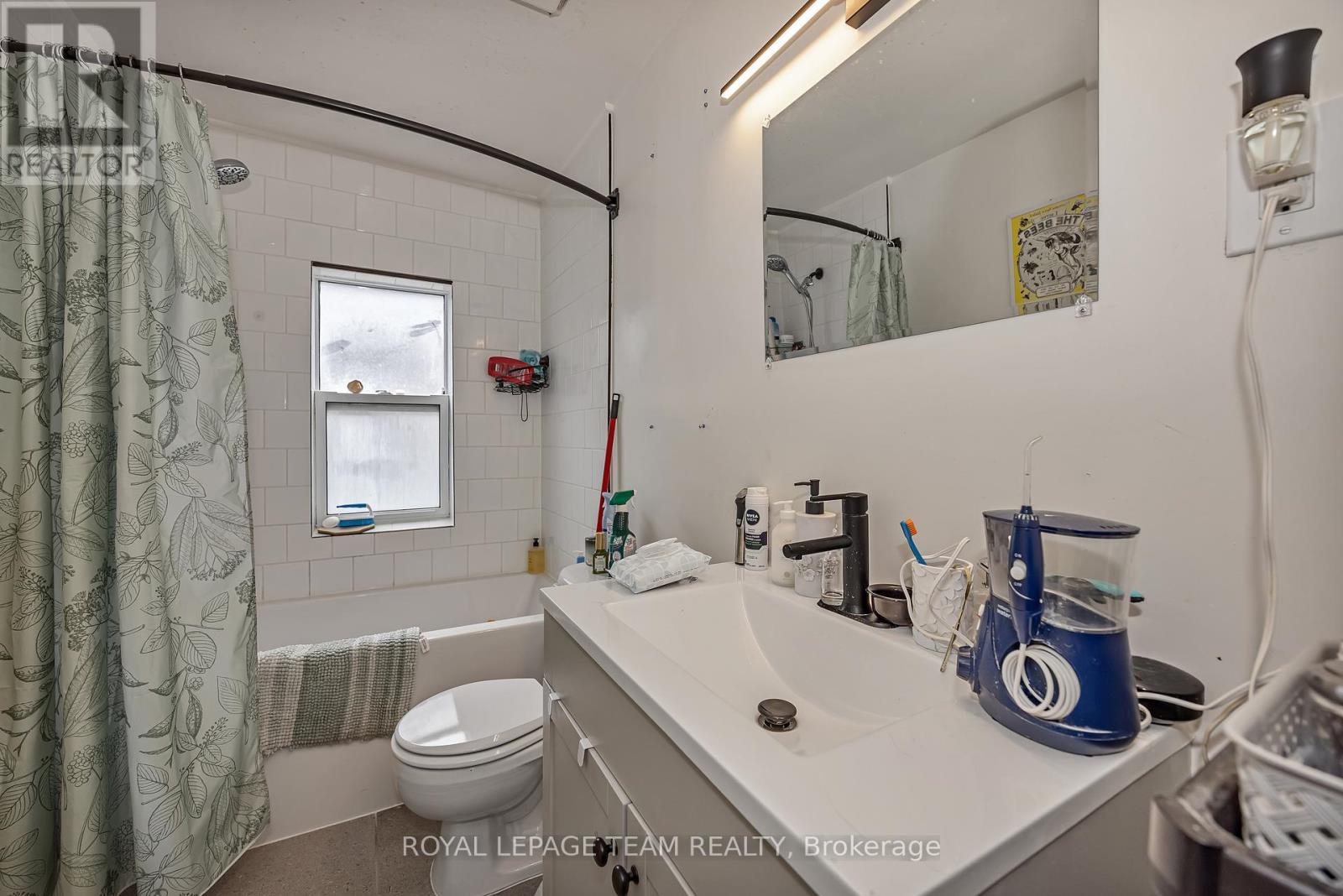 11 Sherbrooke Avenue, Ottawa, ON